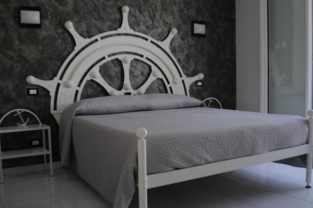 Badinomare Bed and Breakfast Terracina Exteriör bild